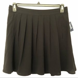 Old Navy Black Pleated Skirt